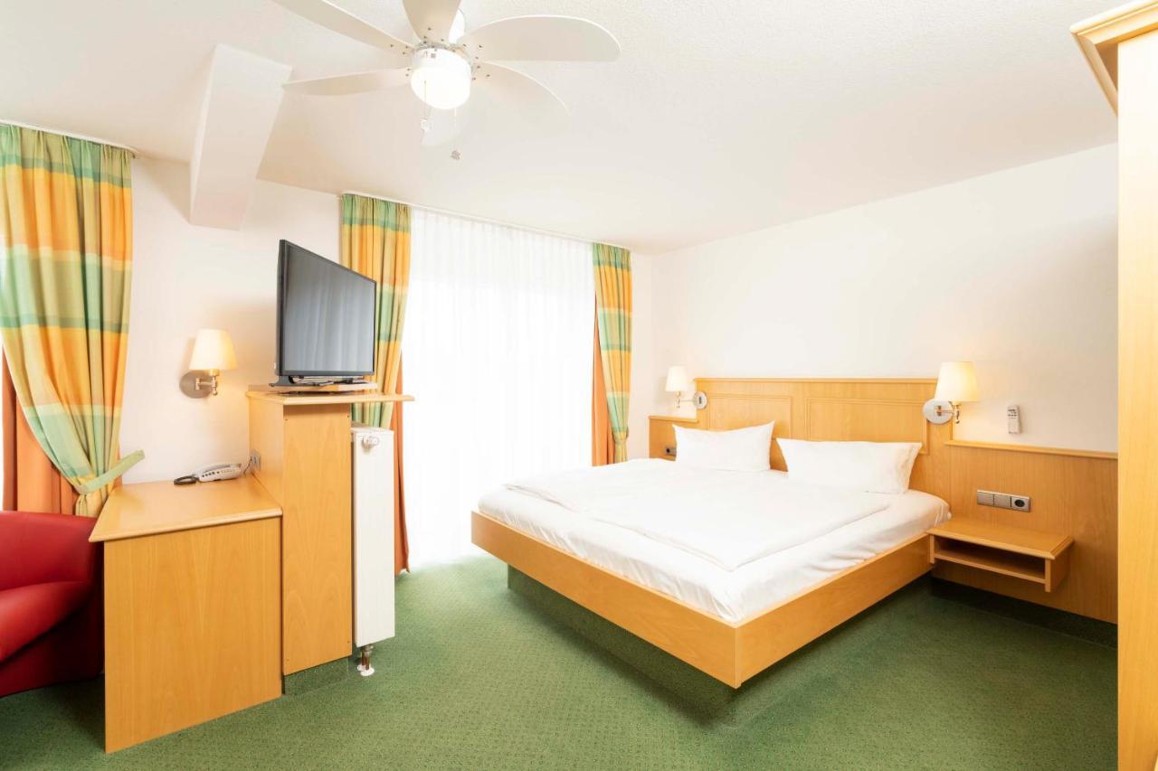 Hotel Brauerei Gasthof Hoehn เมมเมลส์ดอร์ฟ ภายนอก รูปภาพ