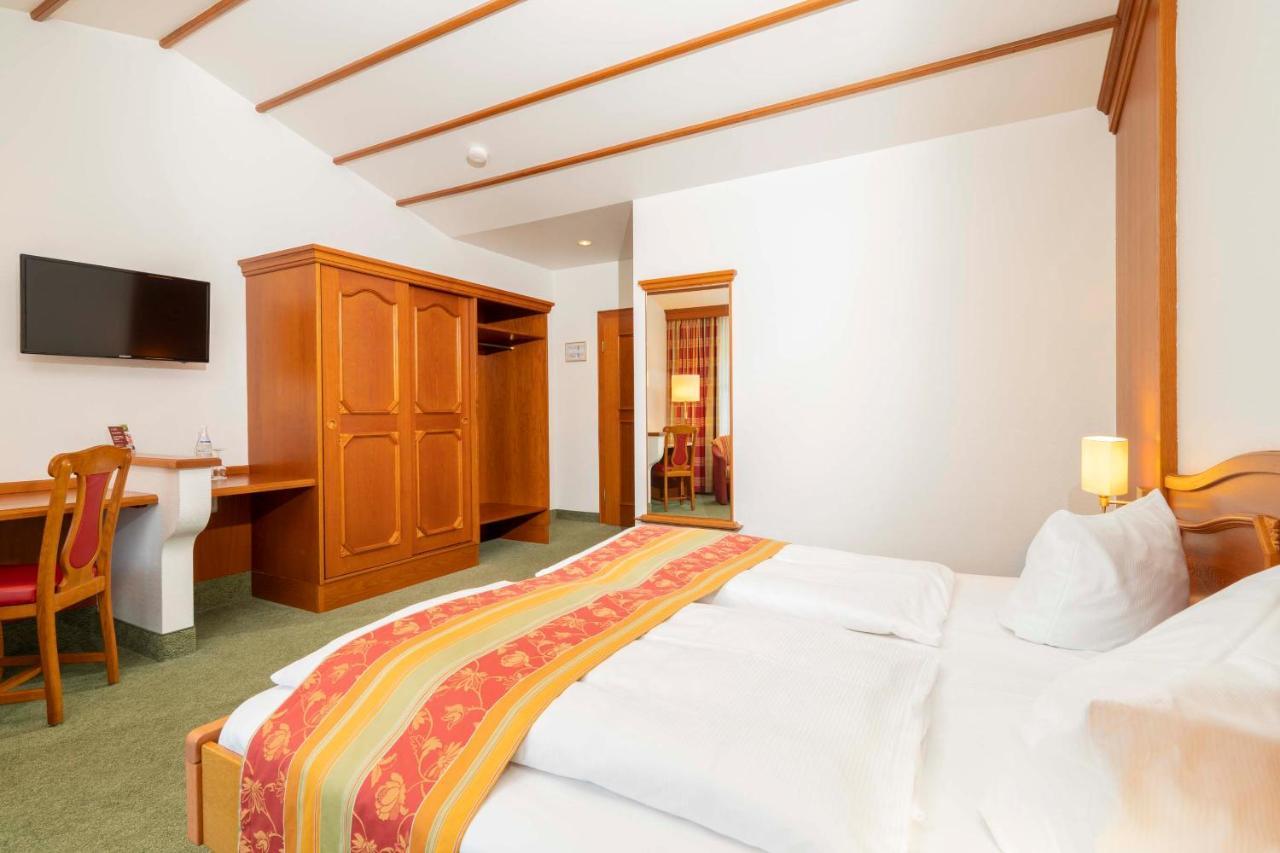 Hotel Brauerei Gasthof Hoehn เมมเมลส์ดอร์ฟ ภายนอก รูปภาพ
