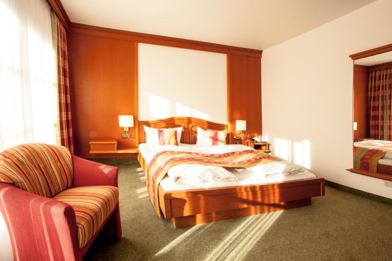Hotel Brauerei Gasthof Hoehn เมมเมลส์ดอร์ฟ ภายนอก รูปภาพ