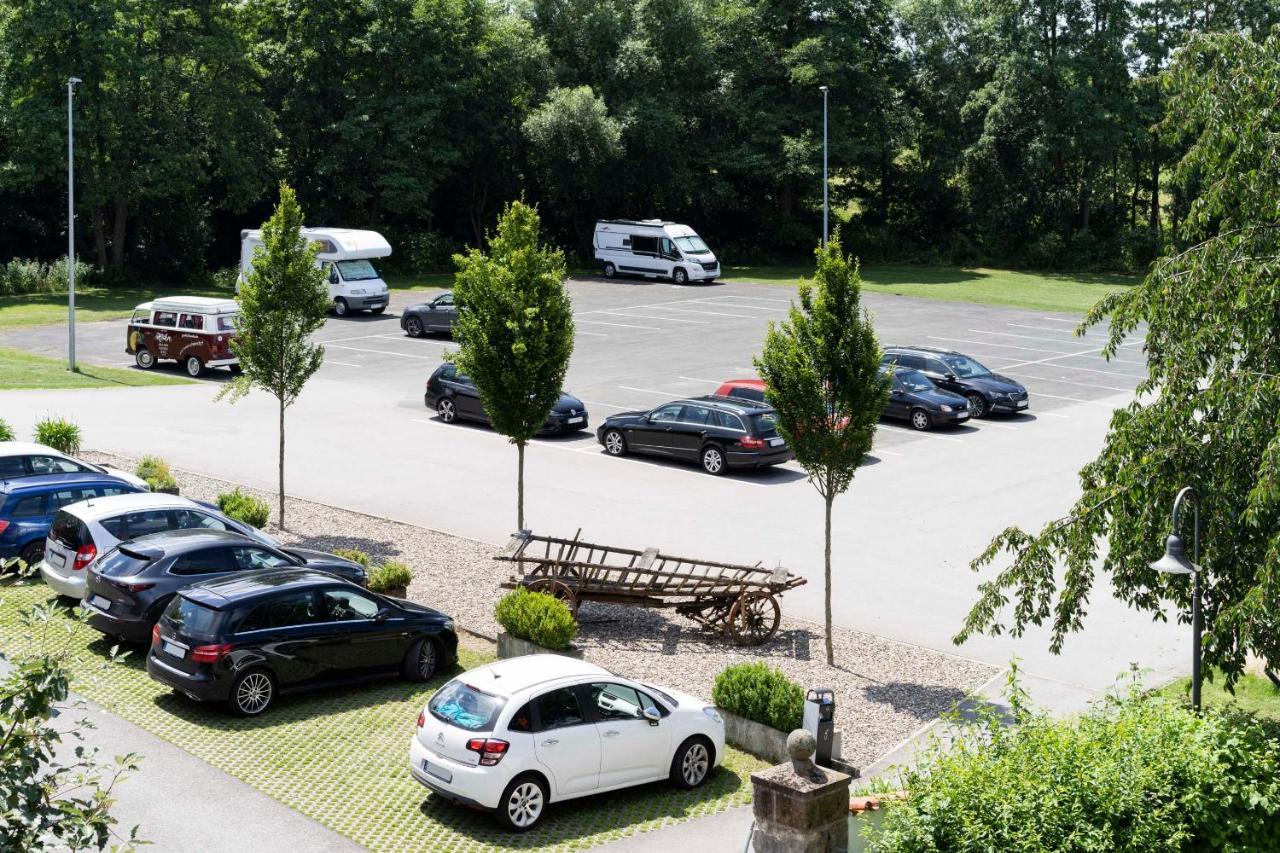 Hotel Brauerei Gasthof Hoehn เมมเมลส์ดอร์ฟ ภายนอก รูปภาพ