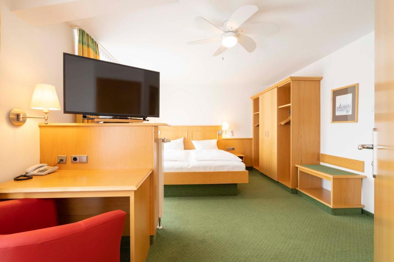 Hotel Brauerei Gasthof Hoehn เมมเมลส์ดอร์ฟ ภายนอก รูปภาพ