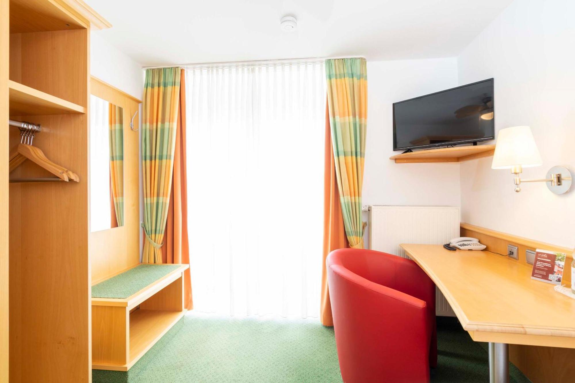 Hotel Brauerei Gasthof Hoehn เมมเมลส์ดอร์ฟ ห้อง รูปภาพ